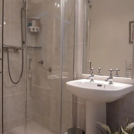 فندق مبيت وإفطار Conways 3*